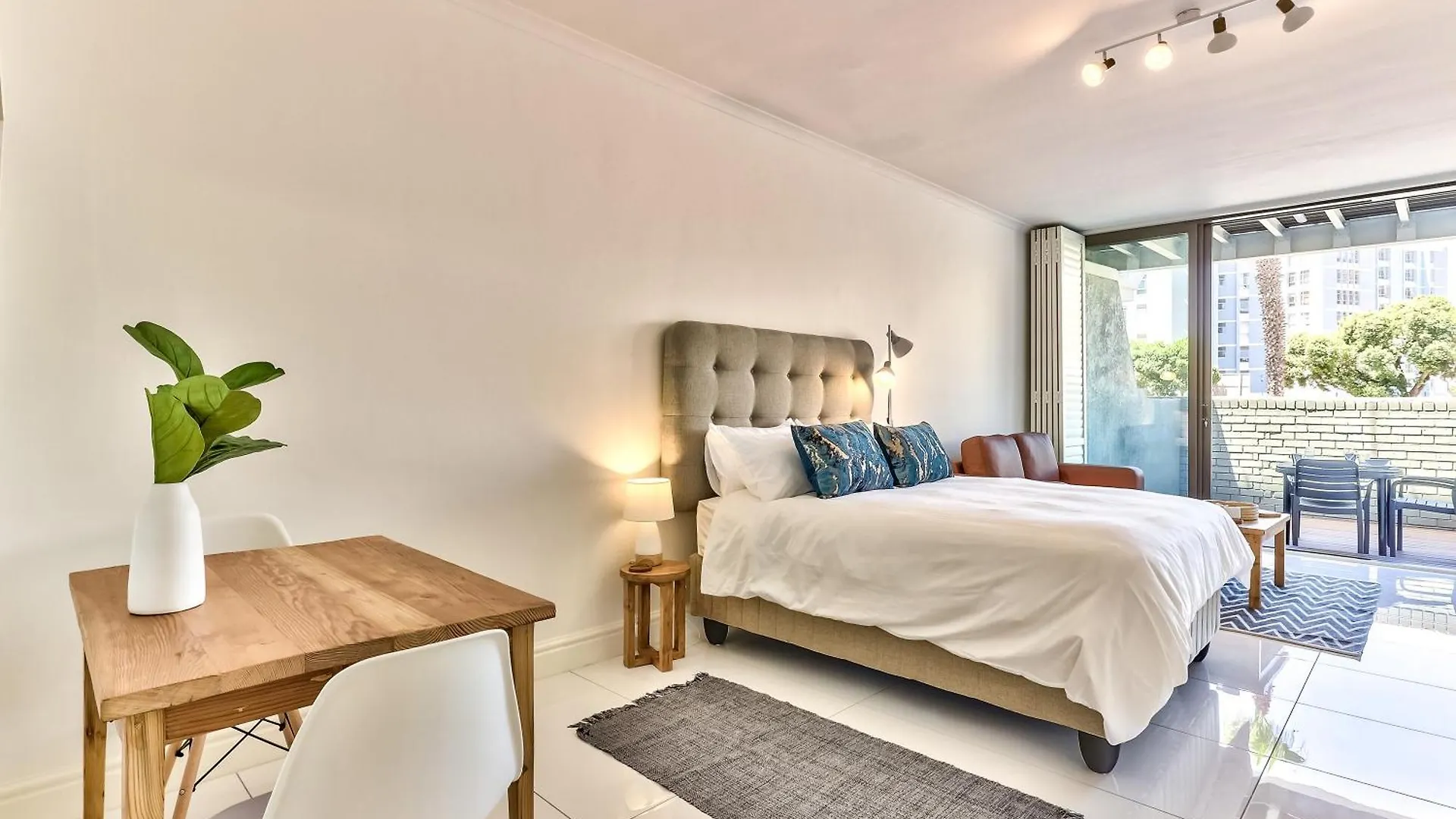 Seaside Retreat With Amazing Views And No Loadshedding Apartment Cape Town