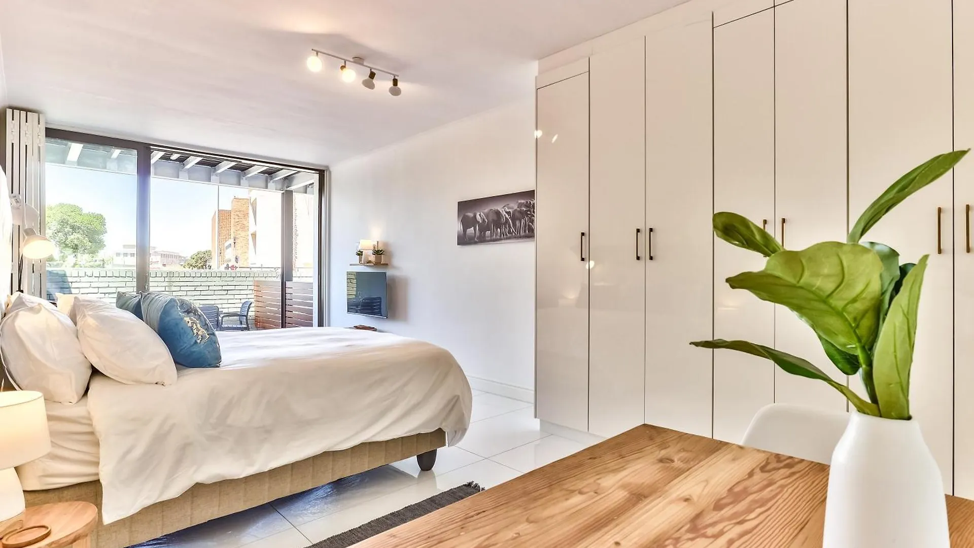 Seaside Retreat With Amazing Views And No Loadshedding Apartment Cape Town