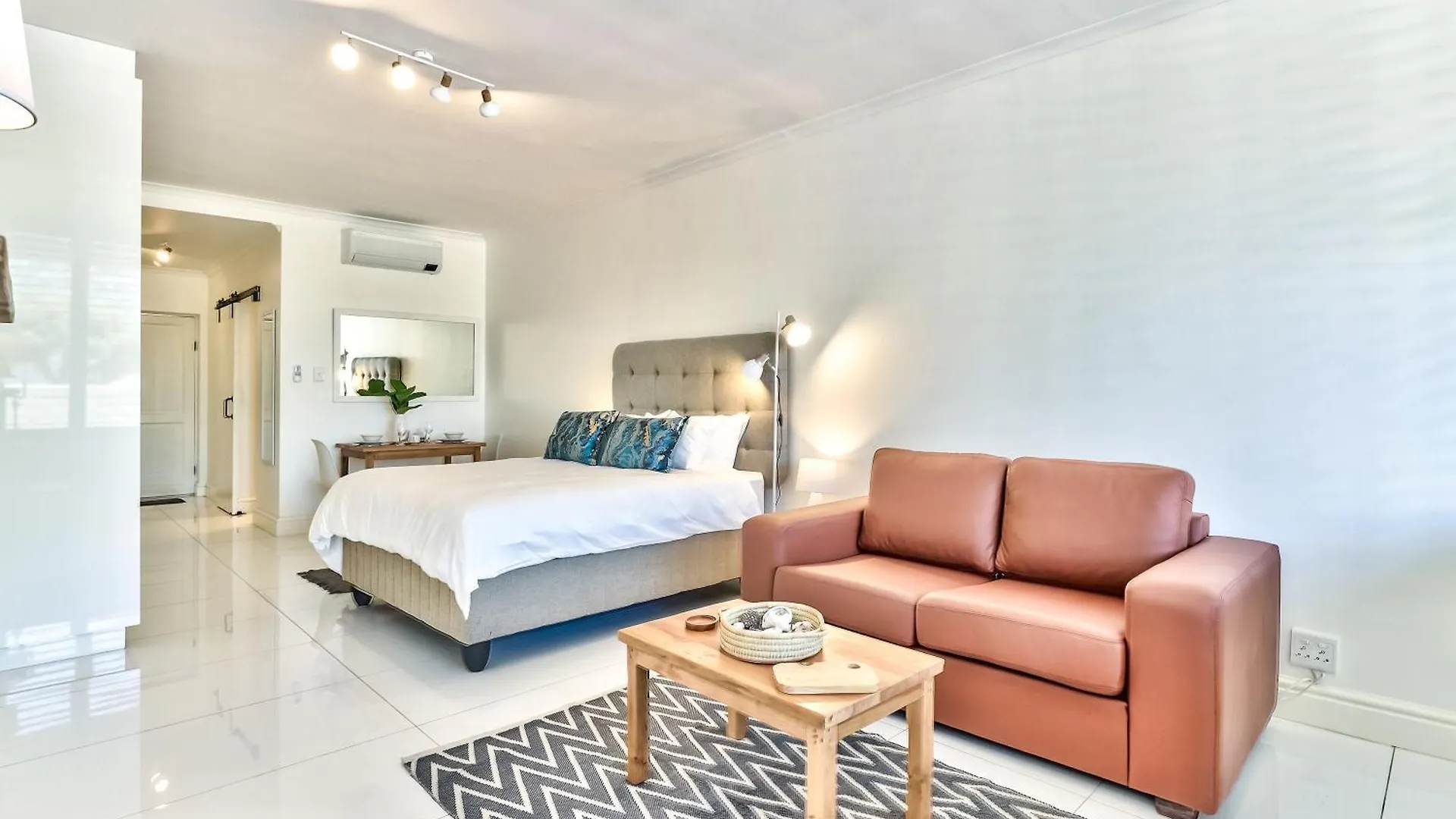 Seaside Retreat With Amazing Views And No Loadshedding Apartment Cape Town